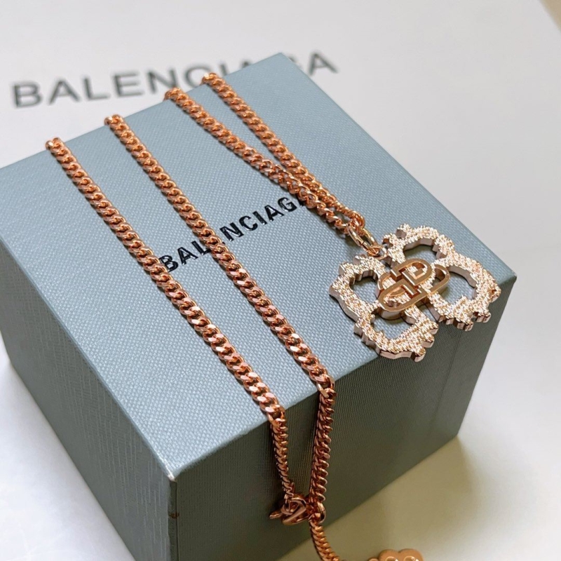 Ba1en*iaga necklaces